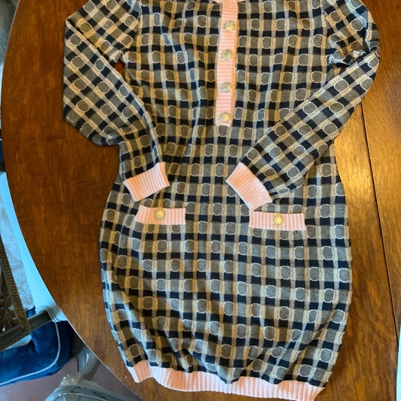 CHANEL CASHMERE PLAID POLKA DOT 2021 Autumn Rhinestone Buttons Logo 40 - Picture 15 of 16